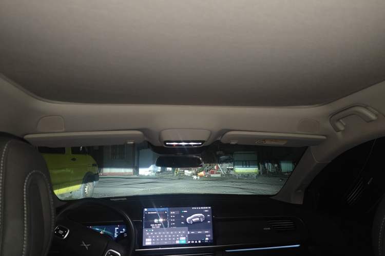 Used XPeng G6 2023 580 Long-Range Pro Headliner