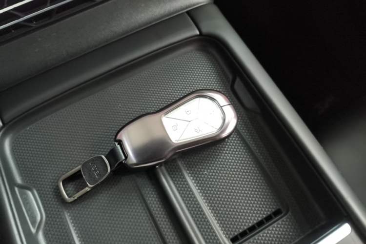 Used XPeng G6 2023 580 Long-Range Pro Interior 1