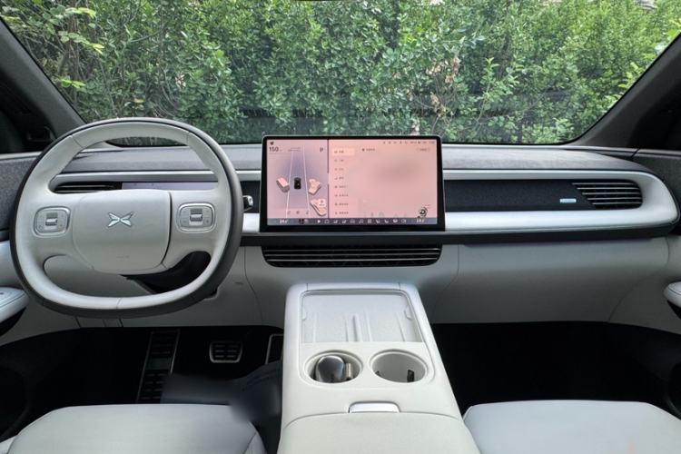 Used XPeng G6 2023 580 Long-Range Pro Interior 11