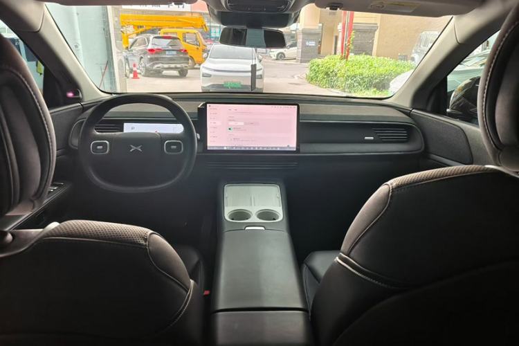 Used XPeng G6 2023 580 Long-Range Pro Interior 5