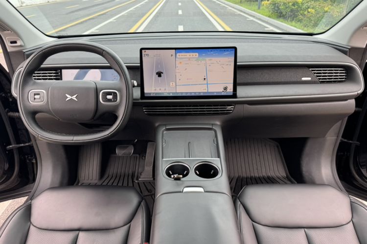 Used XPeng G6 2023 580 Long-Range Pro Interior 5