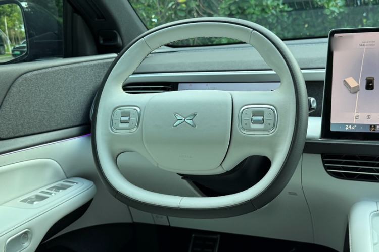 Used XPeng G6 2023 580 Long-Range Pro Interior 7