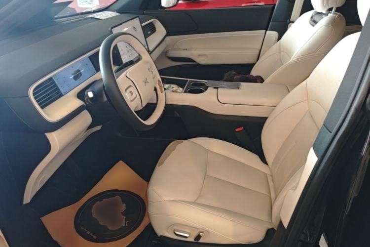 Used XPeng G6 2023 580 Long-Range Max Left Front Seat