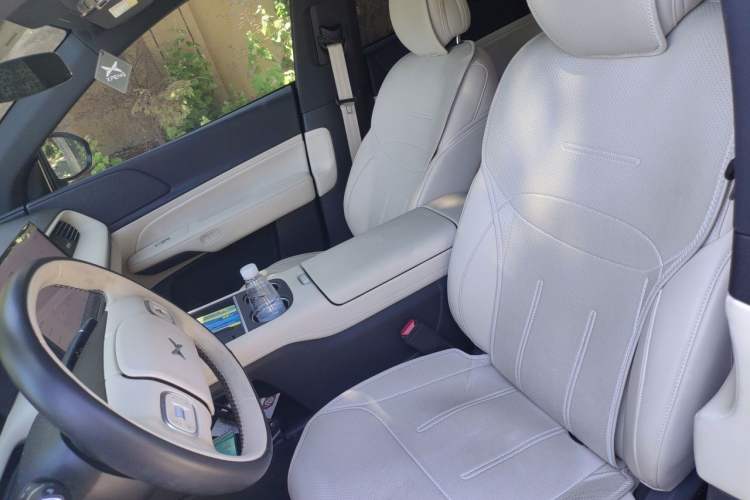 Used XPeng G6 2023 580 Long-Range Max Left Front Seat