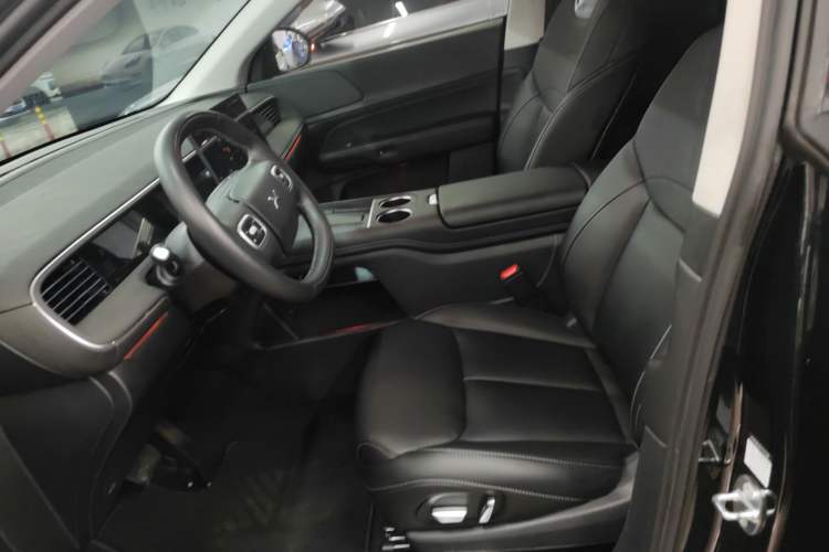 Used XPeng G6 2023 580 Long-Range Pro Left Front Seat