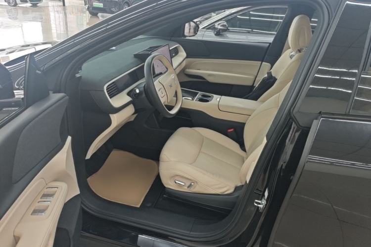 Used XPeng G6 2023 580 Long-Range Pro Left Front Seat