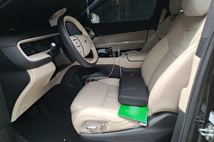 Used XPeng G6 2023 580 Long-Range Pro Left Front Seat
