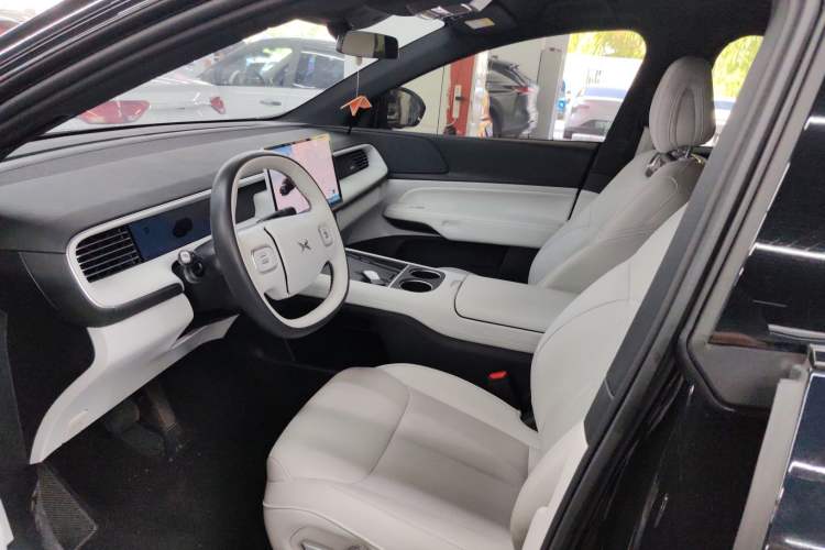 Used XPeng G6 2023 755 Ultra-Long Range Pro Left Front Seat