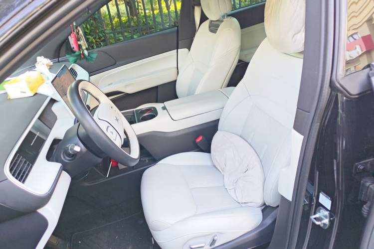 Used XPeng G6 2023 580 Long-Range Pro Left Front Seat