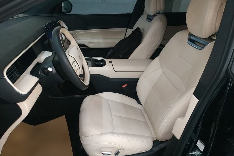 Used XPeng G6 2023 580 Long-Range Max Left Front Seat