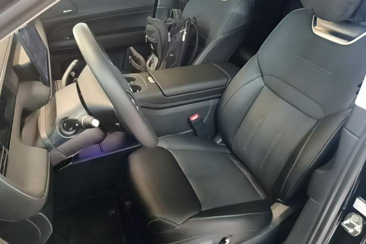 Used XPeng G6 2023 755 Ultra-Long Range Max Left Front Seat