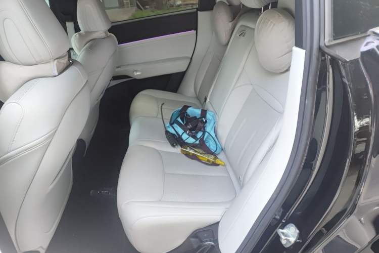 Used XPeng G6 2023 580 Long-Range Pro Left Rear Seat
