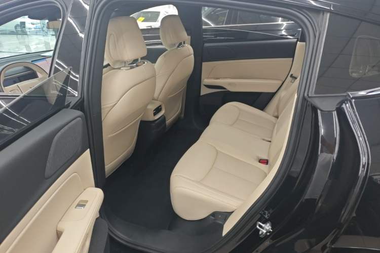 Used XPeng G6 2023 580 Long-Range Pro Left Rear Seat