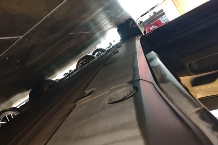 Used XPeng G6 2023 580 Long-Range Max Left Side Sill