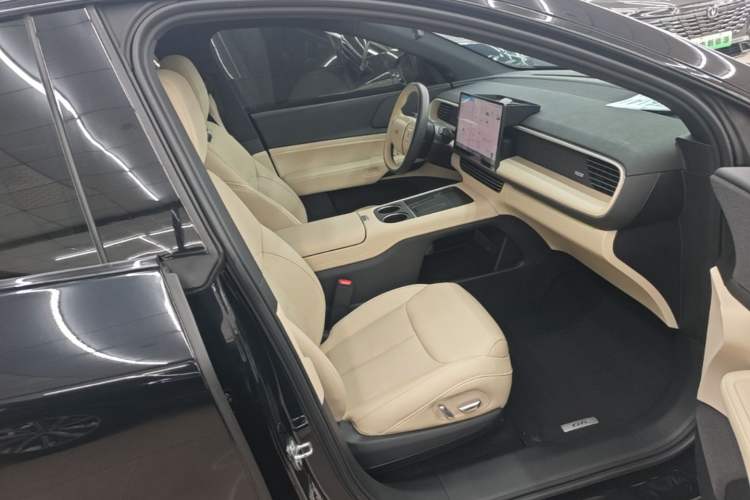 Used XPeng G6 2023 580 Long-Range Pro Right Front Seat