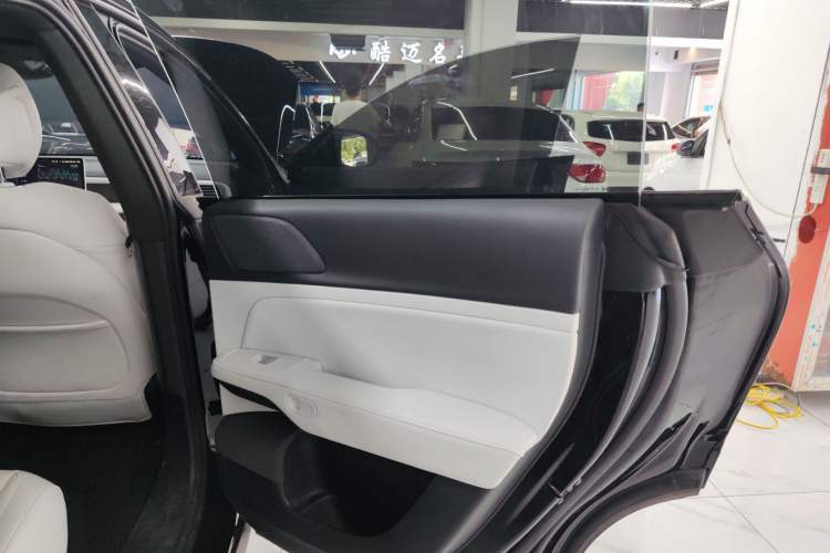 Used XPeng G6 2023 755 Ultra-Long Range Pro Right Rear Door Interior