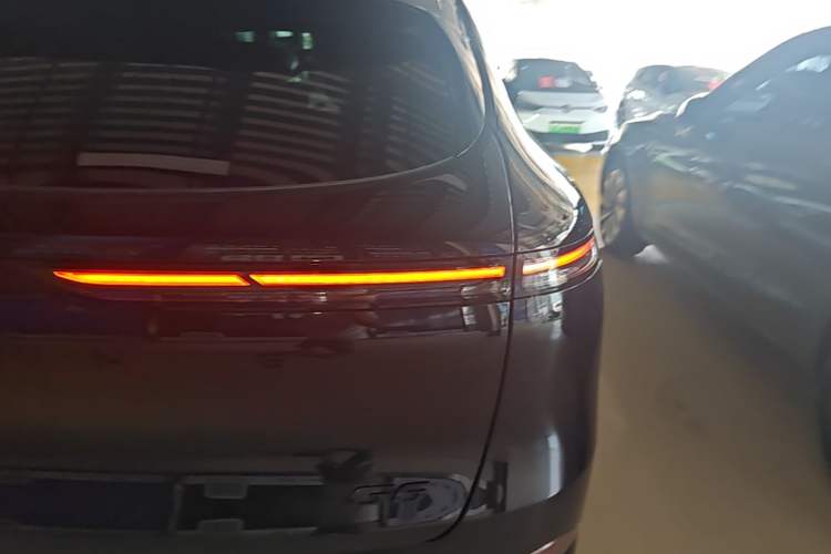 Used XPeng G6 2023 580 Long-Range Pro Right Rear Taillight