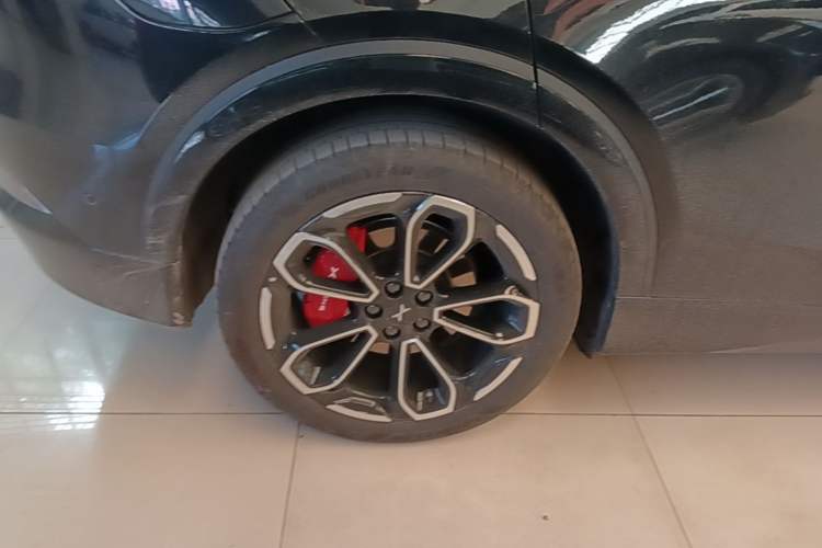 Used XPeng G6 2023 755 Ultra-Long Range Max Right Rear Wheel Hub