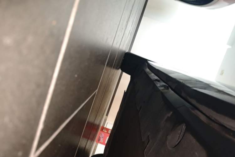 Used XPeng G6 2023 580 Long-Range Max Right Side Sill
