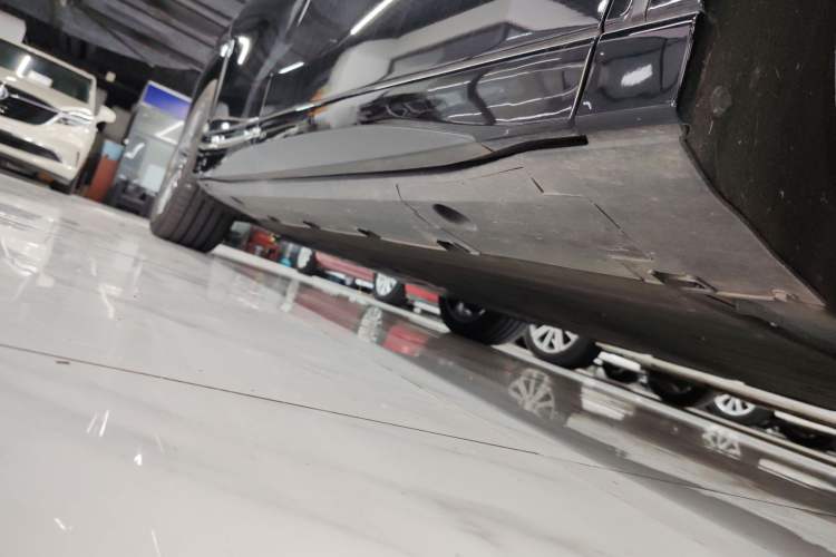 Used XPeng G6 2023 755 Ultra-Long Range Pro Right Side Sill