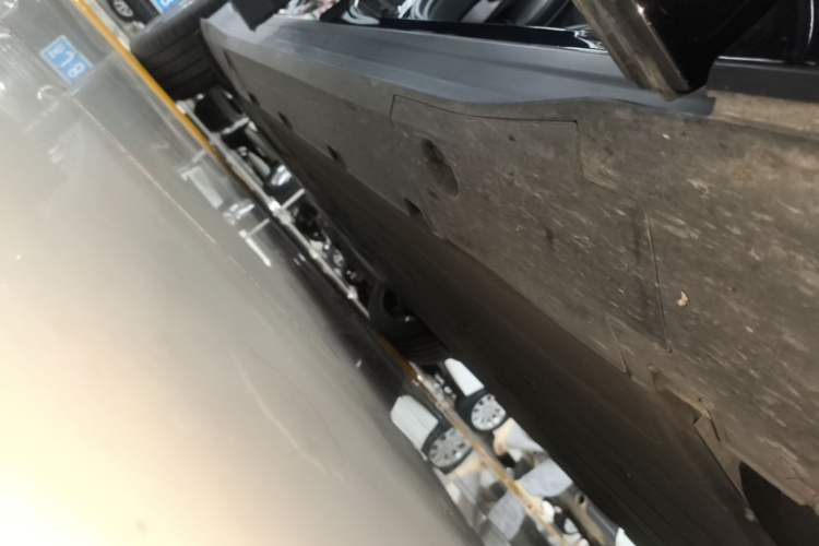 Used XPeng G6 2023 580 Long-Range Pro Right Side Sill