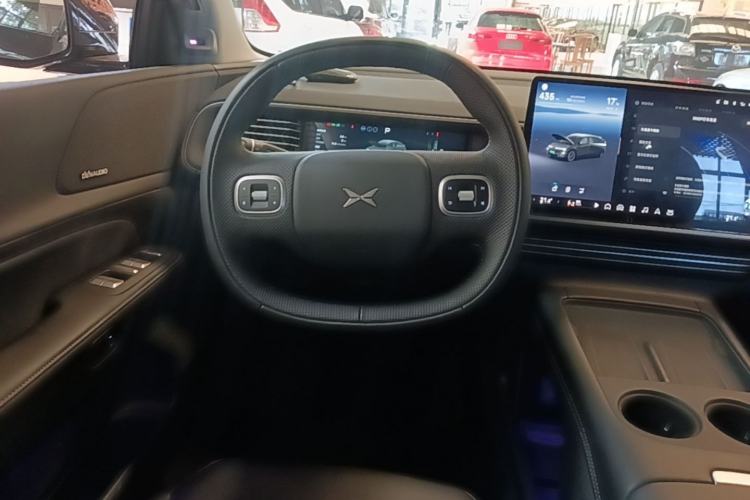 Used XPeng G6 2023 755 Ultra-Long Range Max Steering Wheel