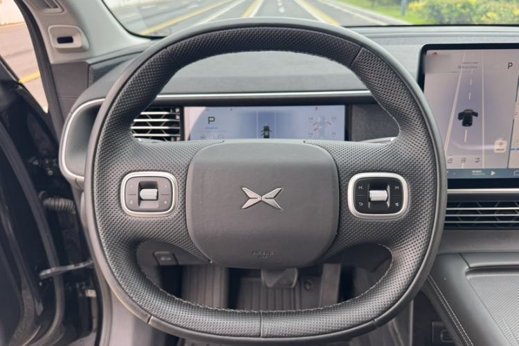 Used XPeng G6 2023 580 Long-Range Pro Steering Wheel