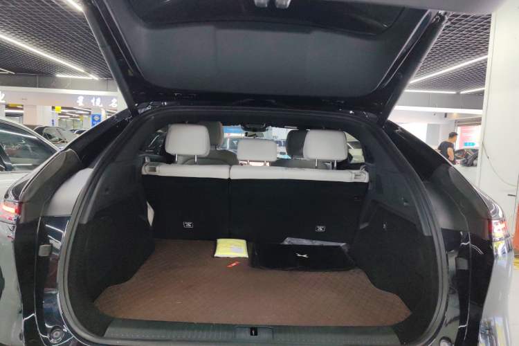 Used XPeng G6 2023 755 Ultra-Long Range Pro Trunk
