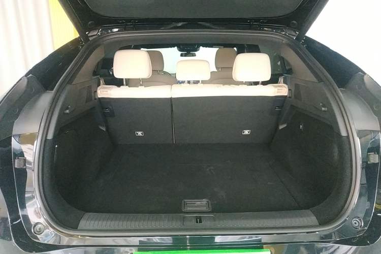 Used XPeng G6 2023 580 Long-Range Max Trunk
