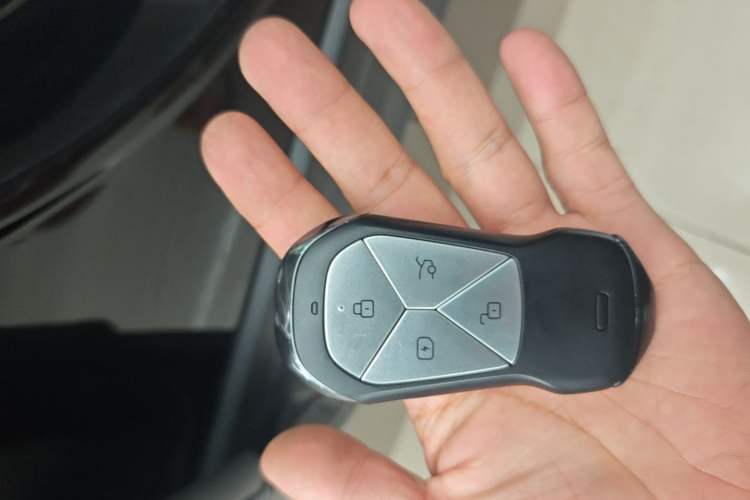 Used XPeng G6 2023 580 Long-Range Pro Vehicle Key