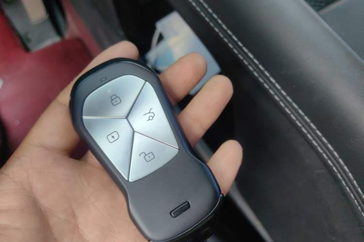 Used XPeng G6 2023 580 Long-Range Pro Vehicle Key