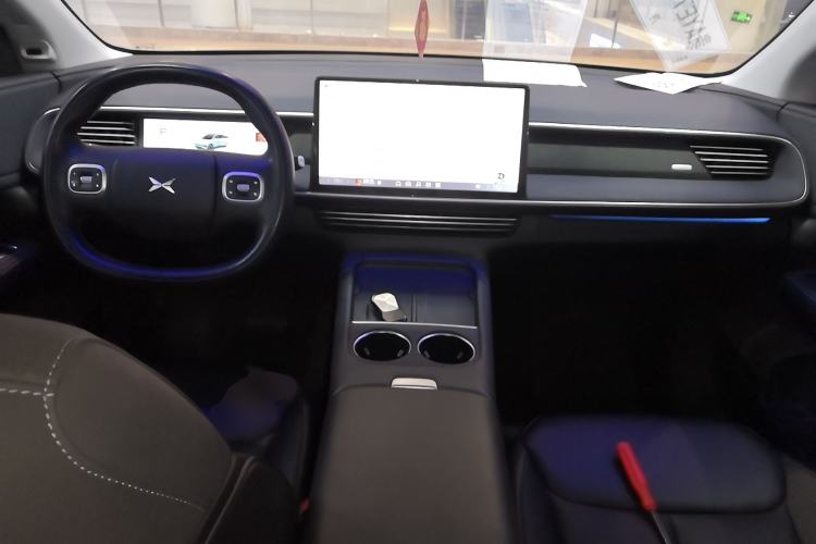 Used XPeng G6 2023 580 Long-Range Pro Center Console