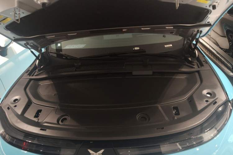 Used XPeng G6 2023 755 Ultra-Long Range Max Engine Bay