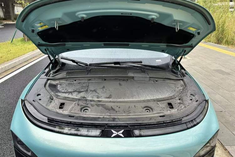 Used XPeng G6 2023 580 Long-Range Pro Engine Bay