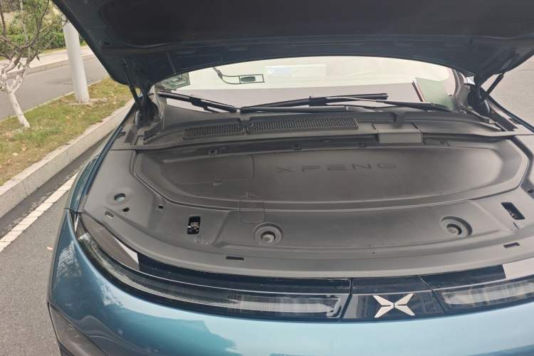 Used XPeng G6 2023 580 Long-Range Pro Engine Bay Right