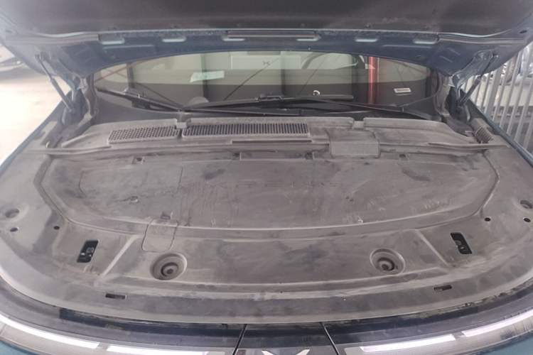 Used XPeng G6 2023 580 Long-Range Pro Engine Bay
