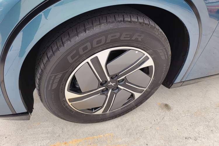 Used XPeng G6 2023 580 Long-Range Pro Exterior 3