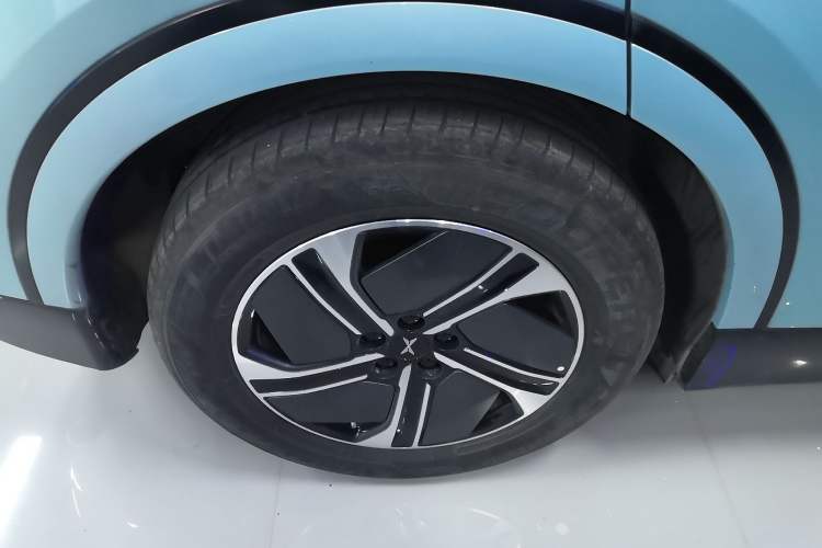 Used XPeng G6 2023 580 Long-Range Pro Exterior 4