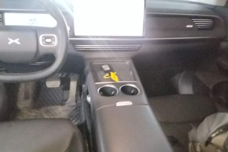 Used XPeng G6 2023 755 Ultra-Long Range Pro Gear Lever