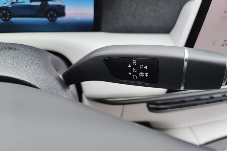 Used XPeng G6 2023 580 Long-Range Pro Gear Lever