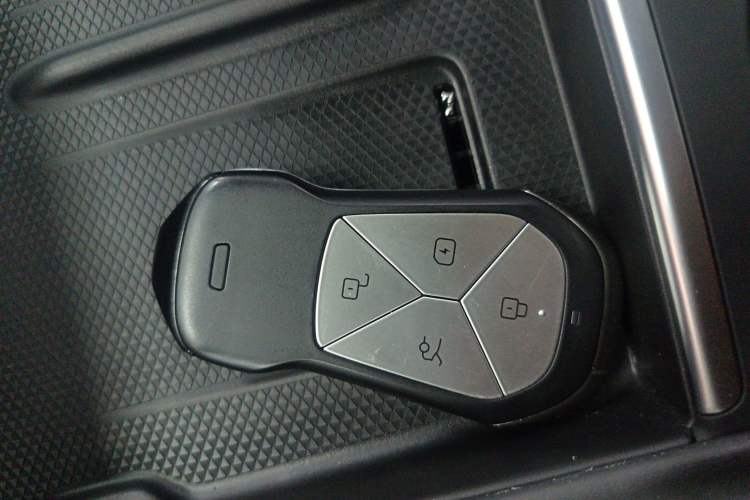 Used XPeng G6 2023 580 Long-Range Pro Interior 1