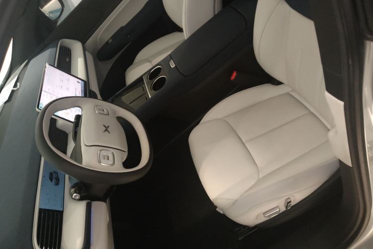 Used XPeng G6 2023 755 Ultra-Long Range Max Left Front Seat