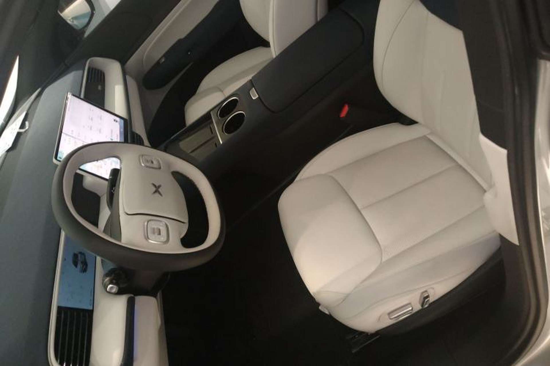 Used XPeng G6 2023 755 Ultra-Long Range Max Left Front Seat