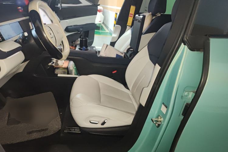 Used XPeng G6 2023 580 Long-Range Pro Left Front Seat