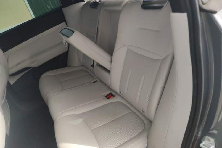 Used XPeng G6 2023 580 Long-Range Pro Left Rear Seat