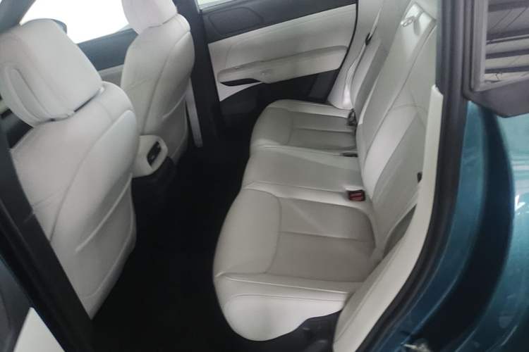 Used XPeng G6 2023 580 Long-Range Pro Left Rear Seat