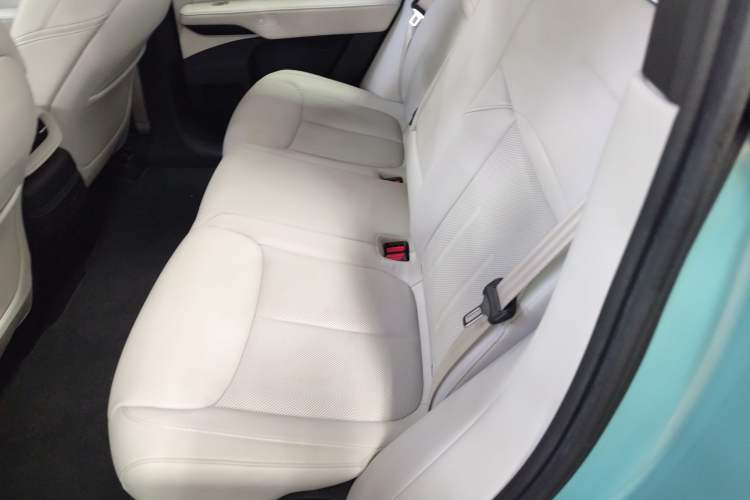 Used XPeng G6 2023 580 Long-Range Pro Left Rear Seat