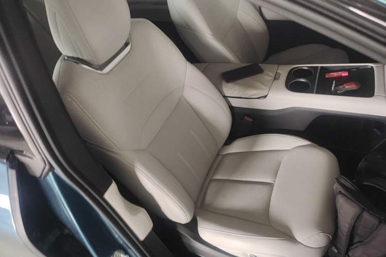 Used XPeng G6 2023 580 Long-Range Pro Right Front Seat