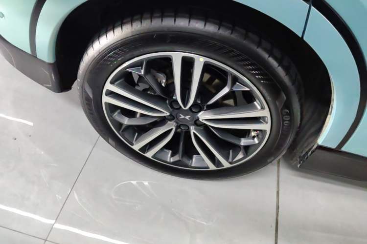Used XPeng G6 2023 755 Ultra-Long Range Max Right Rear Wheel Hub
