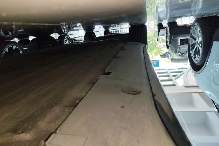 Used XPeng G6 2023 580 Long-Range Pro Right Side Sill